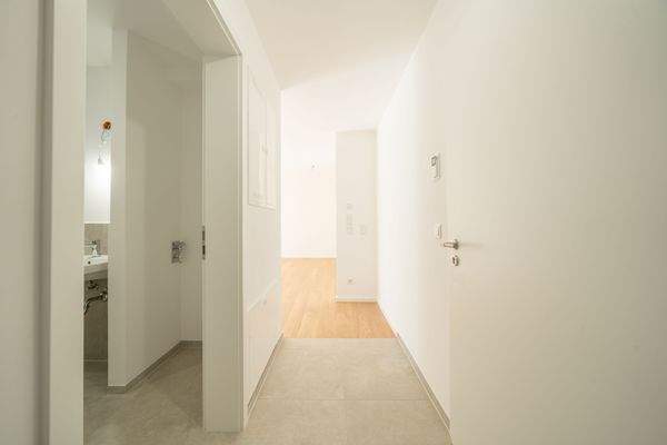 TS25 - WHG01 - 002.jpg