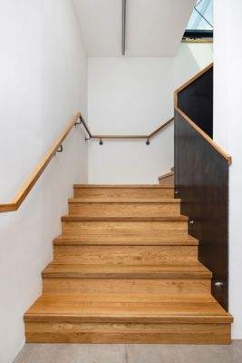 _15I8621_AL25 Treppe zur Dachterrasse