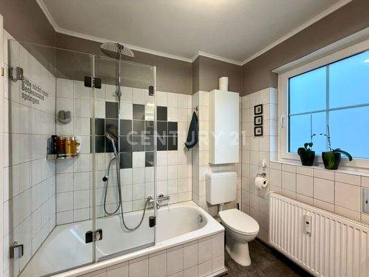 Badezimmer (Ebene 1)