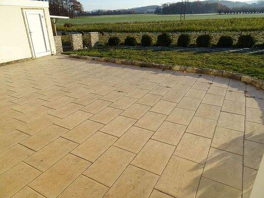 Sonnenterrasse mit Fernblick