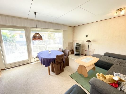 Wohnzimmer mit Kamin