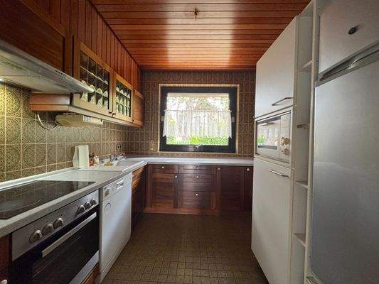 Küche mit praktischem Vorratsraum