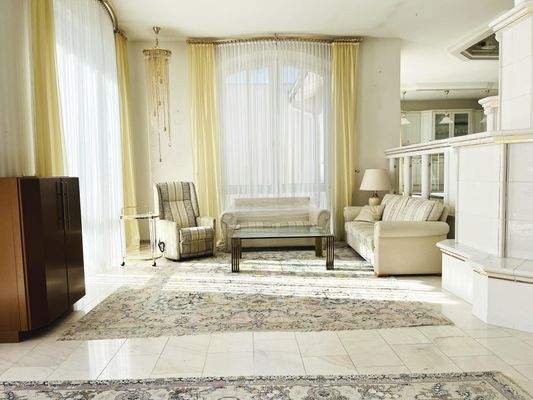 besonders stilvolles Wohnen mit einer Raumhöhe von ca. 3,50m