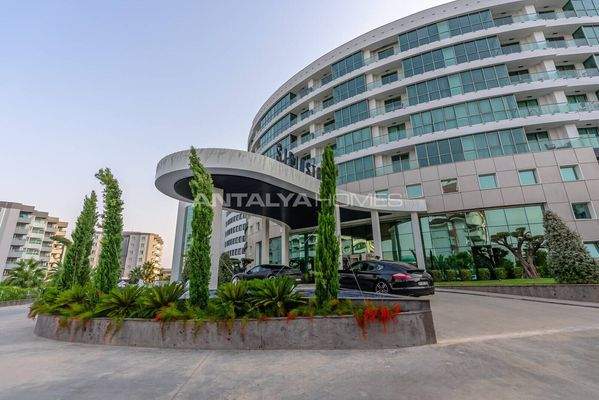 Flats in Hotel-Concept Complex Near the Sea in Kundu Antalya