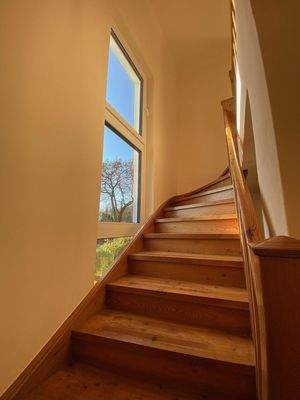 Holztreppe zum 1.Stock