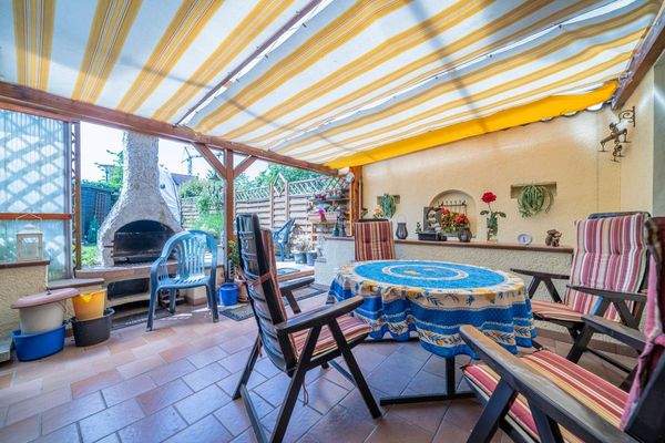 überdachte Terrasse