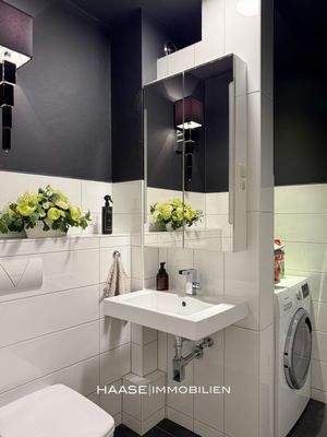 Gäste-WC und Waschraum