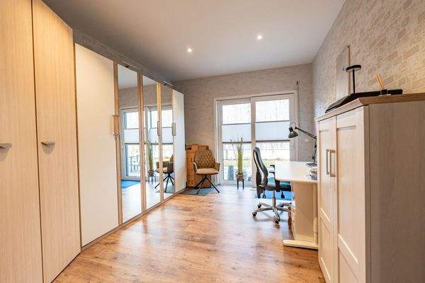 Büro / Ankleidezimmer