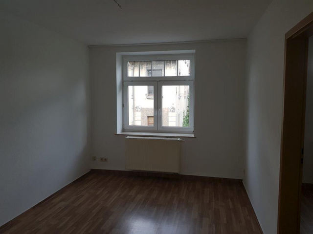 2-Raum-Wohnung mit Einbauküche in Ellefeld, ca. 40 m² – ab 01.05.2026 - Foto 1