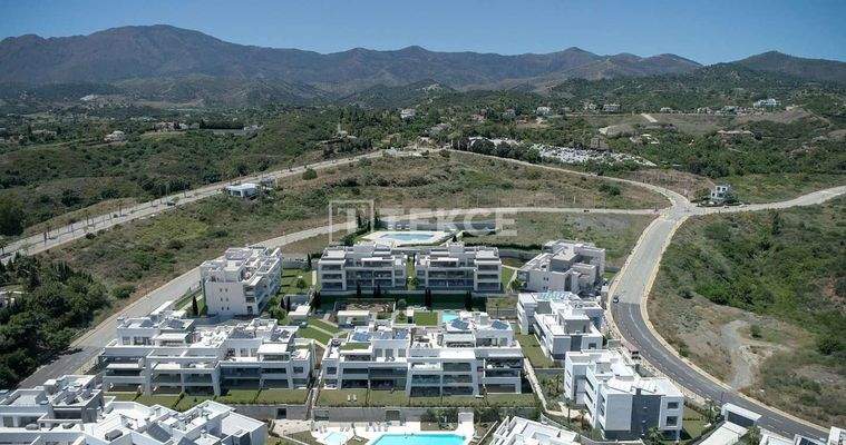 Spacious Apartments in Complex with Rich Amenities in Estepona