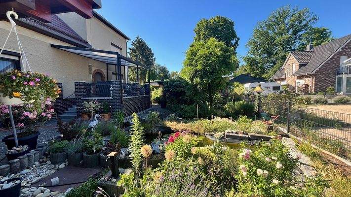 Gartenbereich vor dem Haus