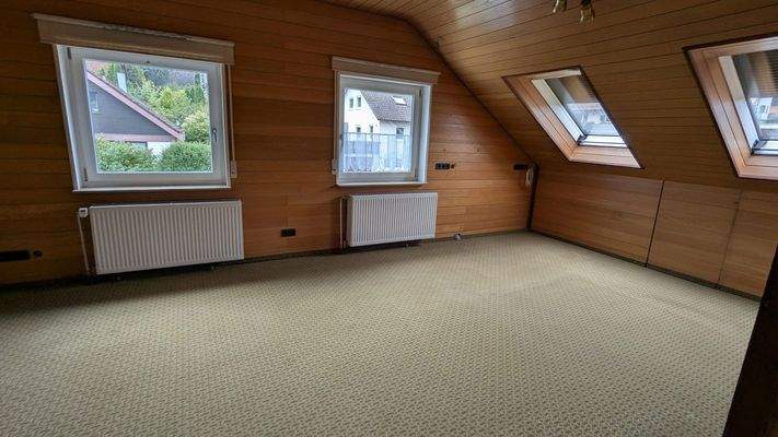 DachgeschossZimmer2_3