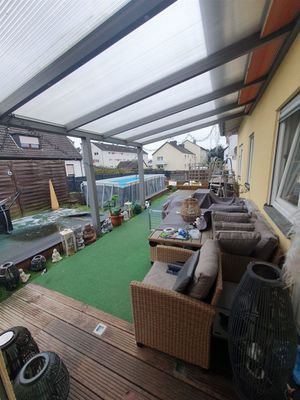 Terrasse mit Überdachung