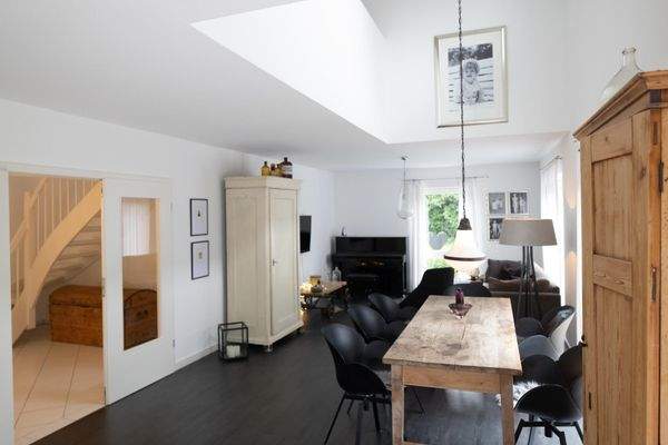 Esszimmer mit Blick in den Flurbereich