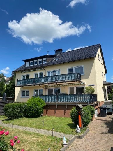 Solides Sechsparteienhaus in sonniger Lage von Wiesbaden-Breckenheim sucht neue Eigentümer