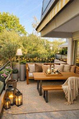 Balkon virtuell möbliert