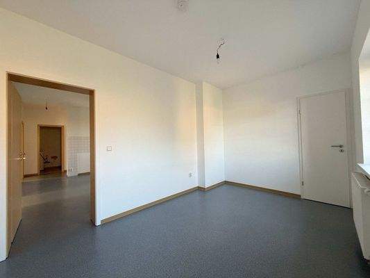 Diele mit Blick in Küche