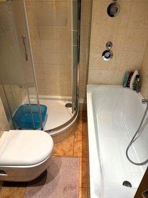 Dusch-Wannenbad rechts ²