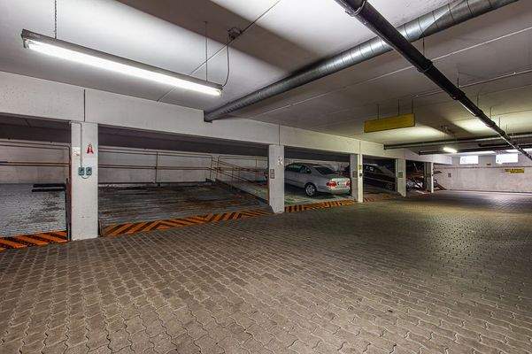 Duplex Parker Nr. 14 links unten