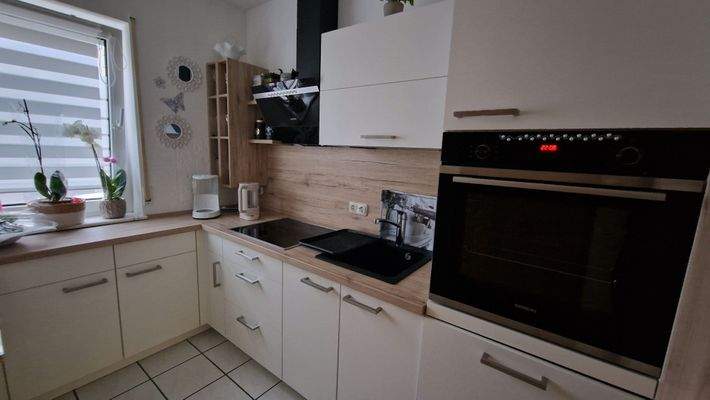 Neuwertige Einbauküche