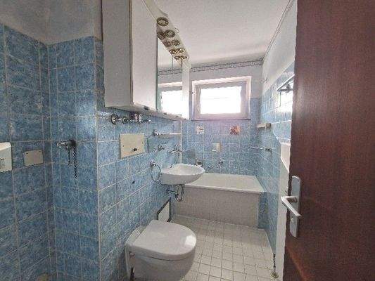 Badezimmer mit Wanne