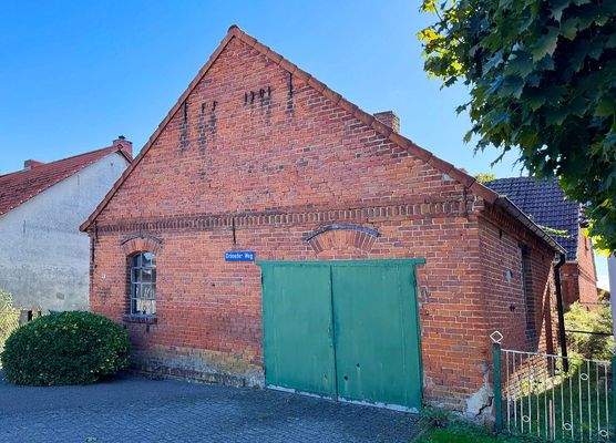 ...bequem von der Straße befahrbar