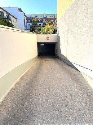 Tiefgaragenausfahrt