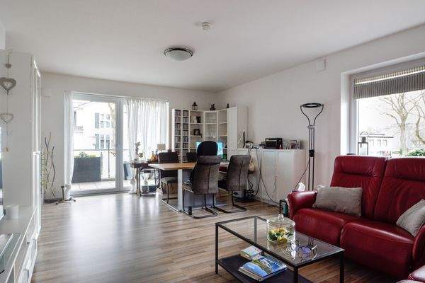 Wohnzimmer Flurseite 