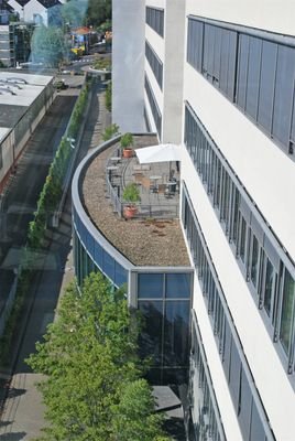 Kantine mit Terrasse