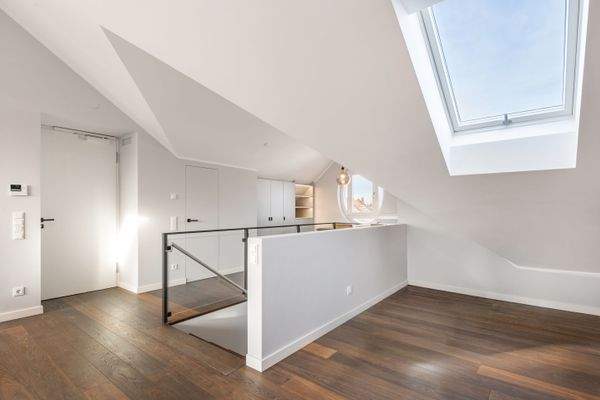 Großzügiges Entree mit Liftzugang