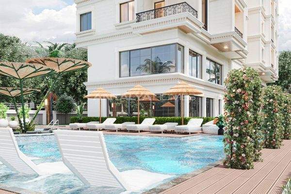 Properties in a Complex with Pool in Alanya Mahmutlar