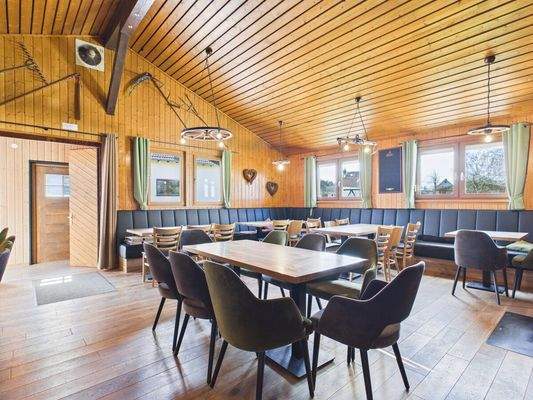 Gastraum mit 70 Sitzplätzen