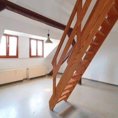 Dachgeschoss mit Holztreppe