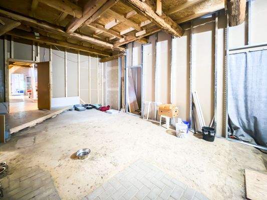 Flur im Hinterhaus (Nicht zu Ende saniert)