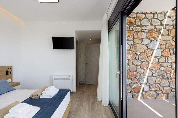 Kreta, Kefalas: Erstaunliche Steinvilla mit Meerblick und Pool zu verkaufen