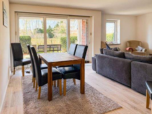 Offener Wohn- und Essbereich