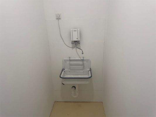 Waschbecken in der Halle