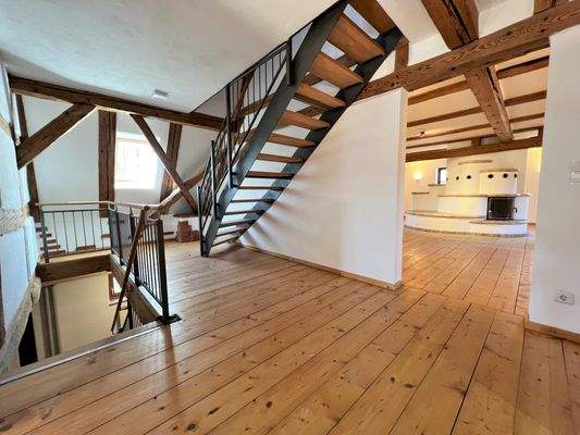 Aufgang zur privaten Wohnebene: Willkommen daheim!