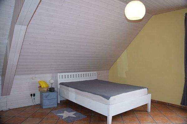 Schlafzimmer DG