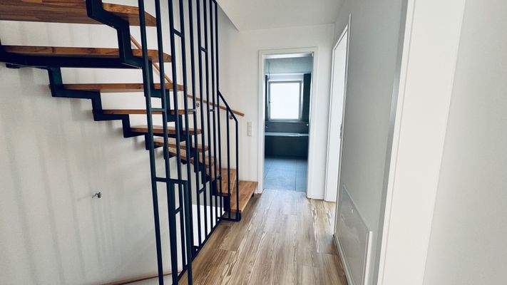 Treppenaufgang / Flur