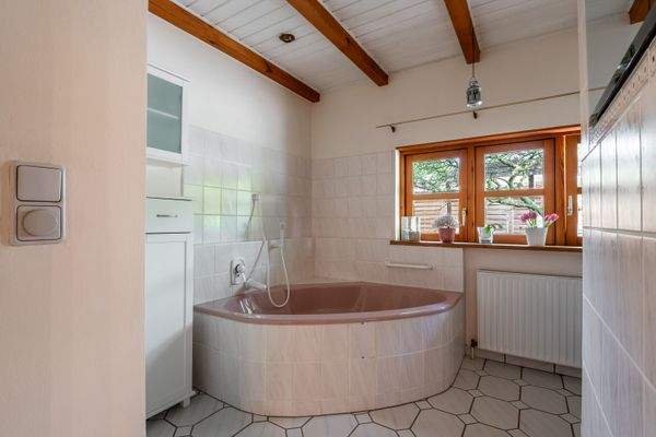 Norderstedt-Grundstück-mit-Altbestand-in-Waldrandlage-2