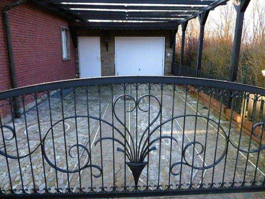 04 Vorderseite, Garage 1.JPG