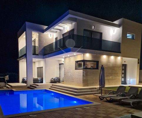 Ruhige Villa in der beliebten Küstenstadt Vodice