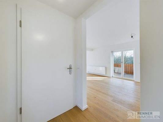 CAM02915G0-PR0050-STILL013