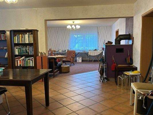 Wohn- und Essbereich.jpg