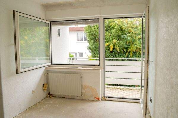 Zimmer mit Balkonzugang