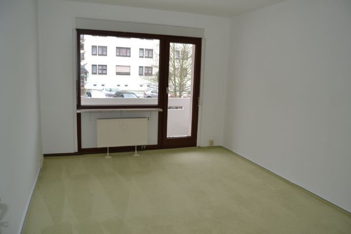 Schöne 4-Zi.-Wohnung in Königsee mit Balkon - Wohngebiet,  Am Kümmelbrunnen - Musterwohnung -