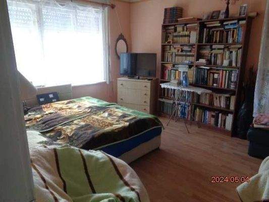 1.Wohneinheit Wohnzimmer(jetzt Schlafzimmer)