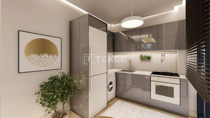 Apartment Building 200 Meters to The Coast in Istanbul