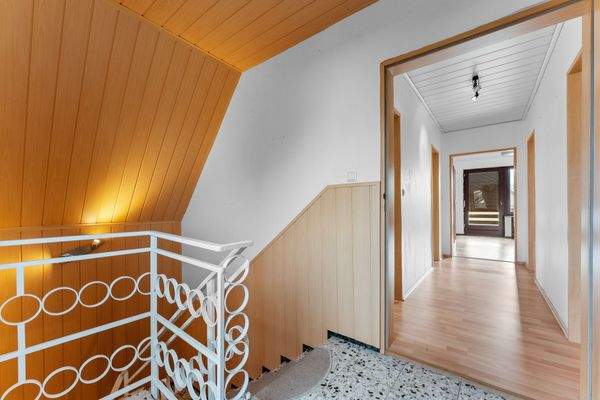 Treppe zum Erdgeschoss 